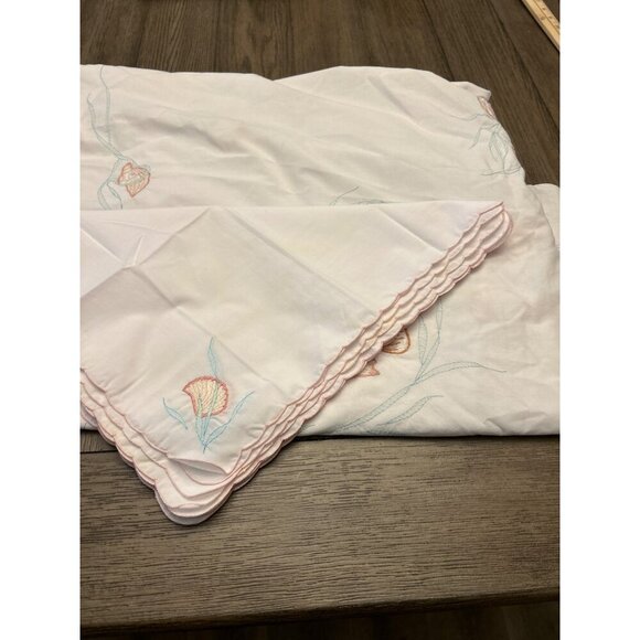 Embroidered Seashell & Seaweed Design Tablecloth With 8 Matching Napkins Set Obl - Picture 1 of 8